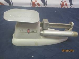 lot 355 image: PITNEY BOWES SCALE&nbsp