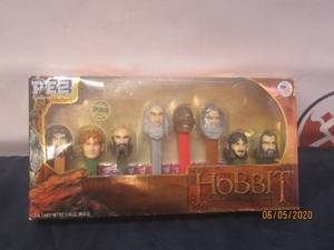 lot 368 image: THE HOBBIT AN UNEXPECTED JOURNEY PEZ LIMITED EDITION 098601&nbsp OF &nbsp &nbsp 200,000 &nbsp COLLECTOR SERIES&nbsp