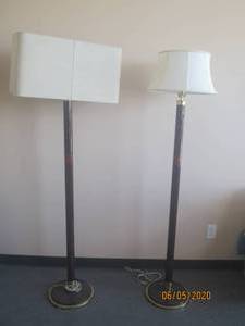 lot 378 image: TOTAL OF 2 FLOOR LAMPS WITH&nbsp BEIGE SHADES&nbspFROM RITZ CARLTON HOLTEL&nbsp