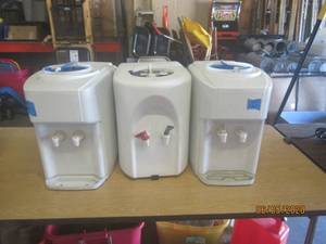 lot 400 image: 3 OASIS COUNTERTOP WATER DISPENSER