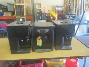 lot 402 image: 3 COUNTERTOP WATER DISPENSERS