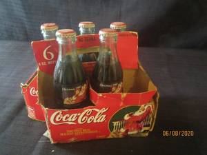 lot 426 image: TOTAL OF 5 BOTTLES COCA COLA CHRISTMAS 1997&nbsp