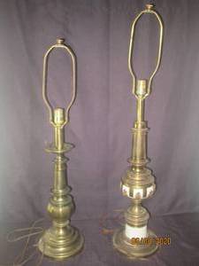 lot 431 image: TOTAL OF 2 BRASS VINTAGE LAMPS