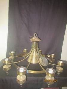 lot 435 image: VINTAGE BRASS CEILING FAN 8-LIGHT FIXTURE 27 12 DIAMETER&nbsp