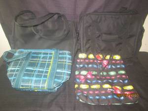 lot 451 image: TOTAL OF 4 ASSORETED BAGS&nbsp&nbsp- KD KICKERT &amp DAVID DESIGNS&nbsp&nbsp- BRIGHTON BAG&nbsp- IGLOO INSULATED BAG&nbsp