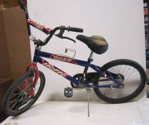 lot 21 image: Huffy Boys Bike