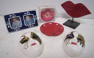 lot 34 image: Household Decor