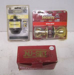 lot 41 image: 3 Door Locks