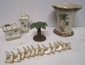 lot 56 image: Palm Tree Themed Bathroom Items