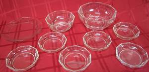 lot 63 image: Set of 10 Sided Glass Dishes
