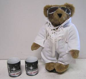 lot 73 image: Elvis Bear &amp Coffee Mugs