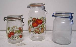 lot 98 image: Snap lid storage jars