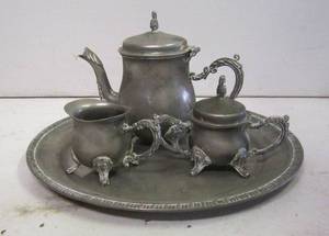 lot 79 image: Childs Tea Set