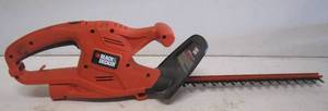 lot 120 image: Black & Decker 17 electric hedge trimmer