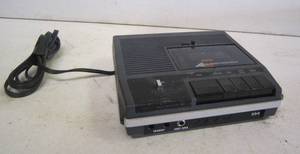 lot 122 image: Audiotronics 260 tape deck