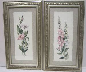 lot 143 image: 2 Framed Floral Prints
