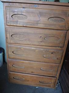 lot 583 image: 5 drawer chest good condition 48x33 18 depth