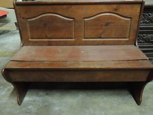 lot 595 image: Small church pew needs TLC 35x34
