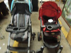 lot 607 image: Red Contours childs stroller (needs cleaning) Greco childs stroller needs cleaning