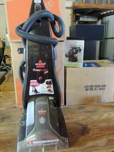 lot 551 image: Bissellpro heat 12 amp dirt lifter power brush carpet cleaner used