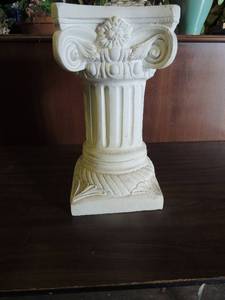 lot 618 image: White clay pot for plant stand 20x14 great condition