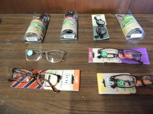 lot 714 image: ICY reading glasses- plus 1.75, plus 2.00, plus 2.75,, plus 1.75, plus 1.50, plus 1.25, plus 1.50