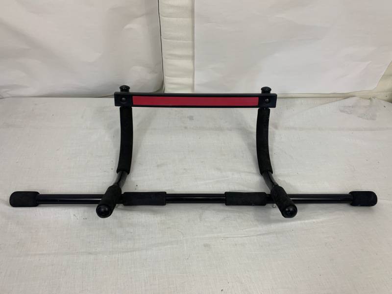 lot 16 image: Door frame pull up bar
