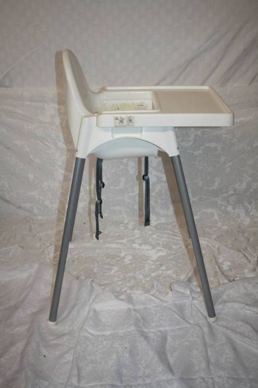 lot 28 image: Ikea Highchair
