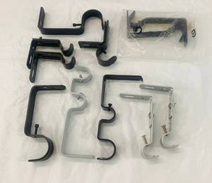 lot 230 image: Curtain Rod accessories