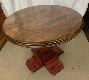 lot 138 image: Custom Table