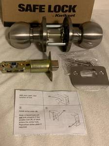 lot 222 image: Kwikset Safelock BedBath Knobs