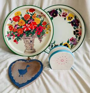 lot 207 image: Decorative Platters