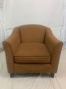 lot 8 image: Occassional Chair