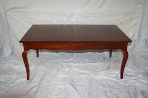 lot 29 image: Bombay Company Cocktail Table