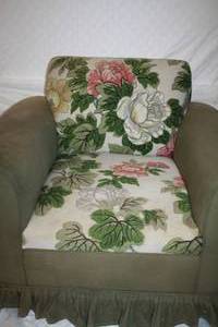 lot 32 image: Art Deco Style Chair