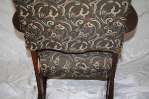 lot 40 image: Antique Rocking Chair