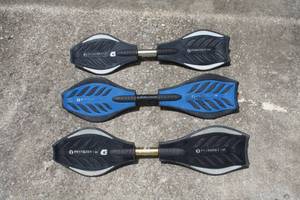 lot 63 image: Razon Ripsticks