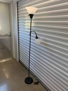 lot 14 image: Black 2 head floor lamp