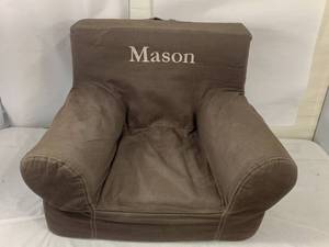 lot 19 image: Brown Childs Chair