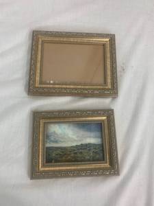 lot 44 image: Gold Picture frames