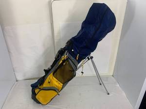 lot 29 image: Right handed Gold set in Yellow bag