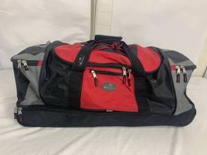 lot 35 image: Champion Gym bag