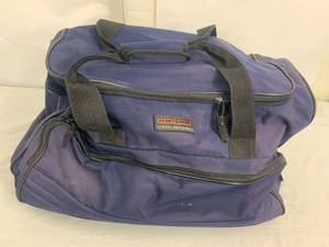 lot 39 image: Avantagarde Adventure Bag