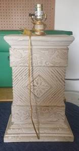 lot 22 image: UNDERWRITERS LABORATORIES PORTABLE LAMP