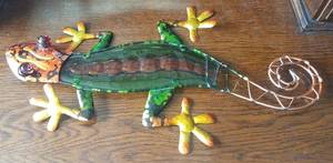 lot 49 image: PATIO  YARD DECOR LIZARD (18.5 LONG)