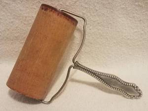 lot 81 image: RARE FIND ANTIQUE DESK INK BLOTTER WOOD ROLLER WITH STERLING SILVER HANDLE (CIRCA 1890S)