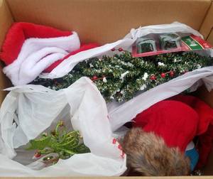 lot 107 image: CHRISTMAS ITEMS