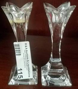 lot 115 image: GLASS CANDLESTICK HOLDERS