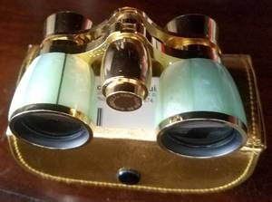 lot 117 image: VINTAGE BUSHNELL GOLD TONE WITH MOTHER OF PEARL OPERA BINOCULARS