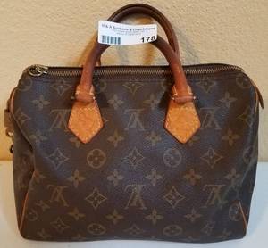 lot 178 image: AUTHENTIC LOUIS VUITTON HAND BAG (1993)